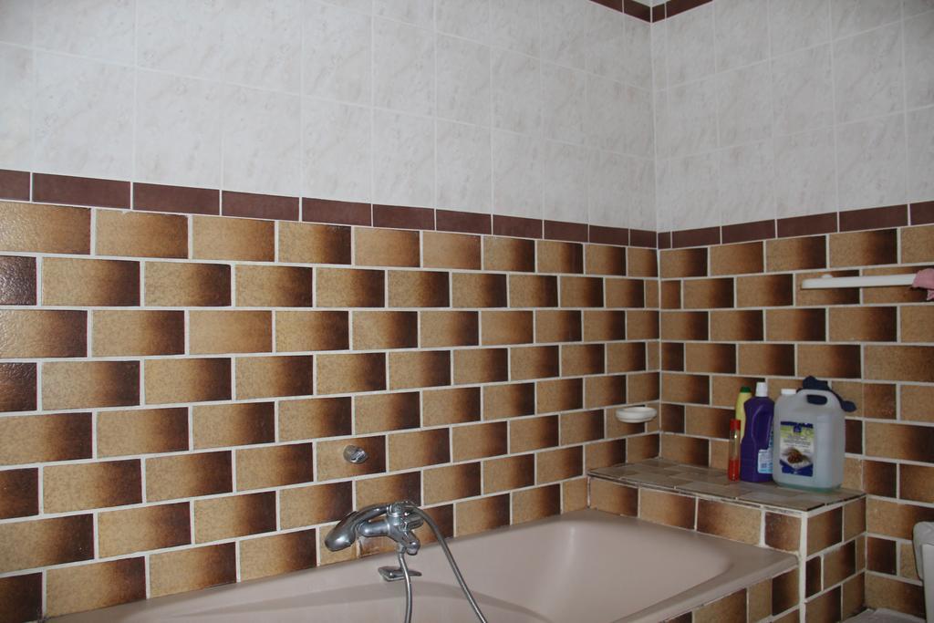 Holiday Home Maison De La Litiere Pugny-Chatenod Kamer foto